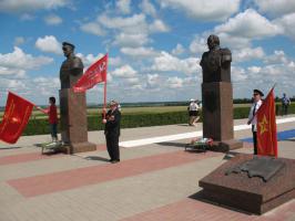 На поле народного подвига провозглашен призыв в народное ополчение