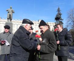 В День Октябрьской революции белгородские коммунисты почтили память её вождя