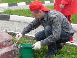 21 апреля коммунисты провели в Белгороде субботник