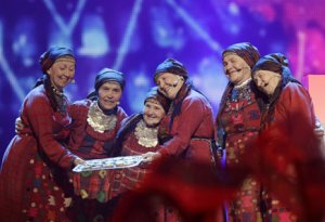 Секрет успеха «Бурановских бабушек»: зрителей потянуло к народным истокам, а «отцифрованная попса» всем надоела