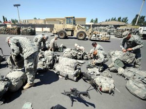 США уже переправили через территорию России почти 400 тысяч солдат НАТО