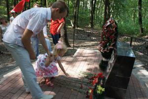 Белгородские коммунисты провели автопробег в честь Дня освобождения Белгорода