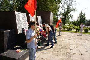 Белгородские коммунисты провели автопробег в честь Дня освобождения Белгорода