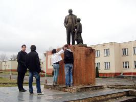 Белгородские комсомольцы продолжают рейд по памятникам участников Великой Отечественной Войны