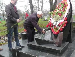 Не померкнет память о героях!