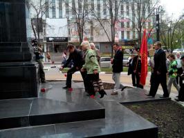 Белгородская область . В каждом районе прошли торжественные возложения цветов к памятникам В.И. Ленину