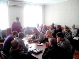 МОЛОДЫЕ КОММУНИСТЫ ДЕРЖАТ СОВЕТ