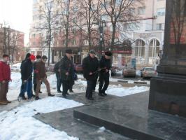 Белгородские коммунисты и их союзники 23 февраля почтили память героев Красной Армии