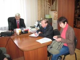 Депутат ведёт приём