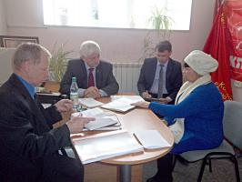 Депутат ведёт приём
