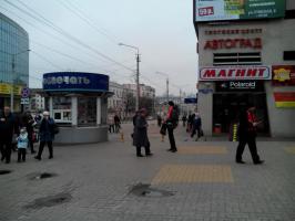 Белгородские коммунисты поздравили прекрасную половину цветами и открытками