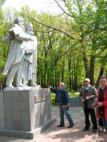 Белгородские коммунисты возложили цветы к памятнику Карла Генрих Маркса