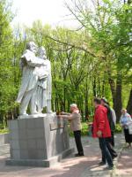 Белгородские коммунисты возложили цветы к памятнику Карла Генрих Маркса