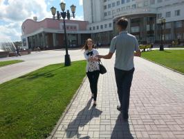 В День русского языка белгородские комсомольцы провели акцию «Стихи в кармане»