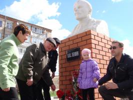 Новоосколькие коммунисты отметили день рождения В.И. Ленина