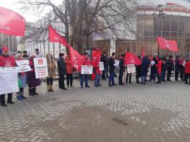 Коммунисты и комсомольцы Белгородской области провели акции «За защиту социально-экономических прав граждан!»